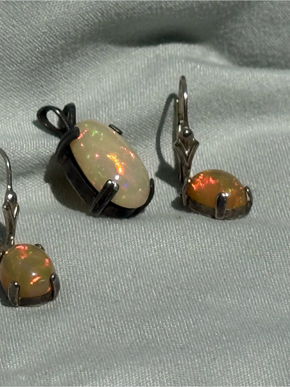 Opal Oval Pendant and Earrings Set - White Opal with Fire Accents - Picture 3 of 4